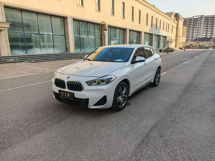 Фото 1 - BMW X2