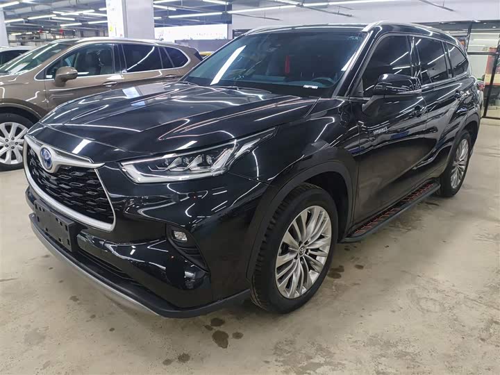 Фото 2 - Toyota Highlander