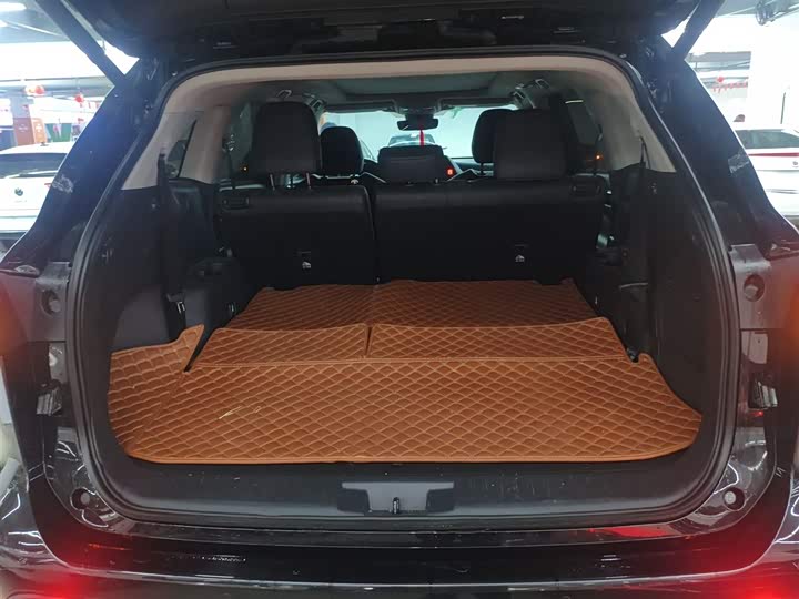 Фото 9 - Toyota Highlander