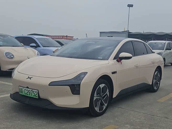 Фото 1 - XPeng Mona M03