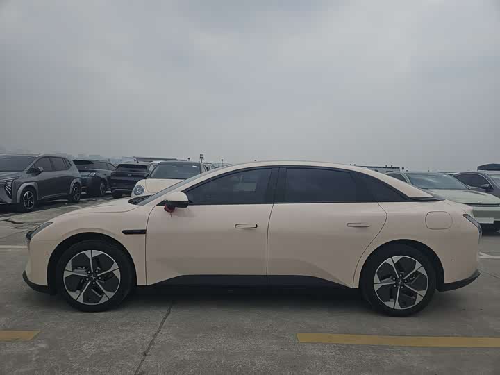 Фото 2 - XPeng Mona M03