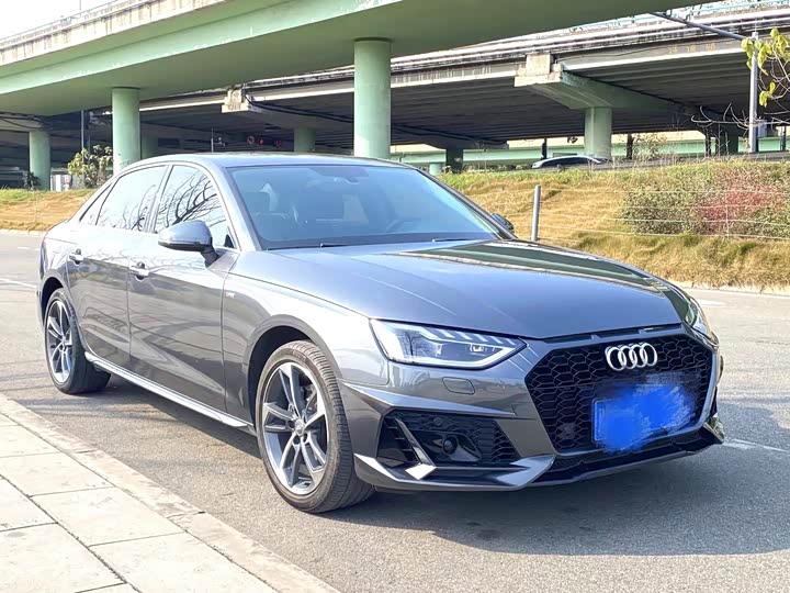 Фото 3 - Audi A4L