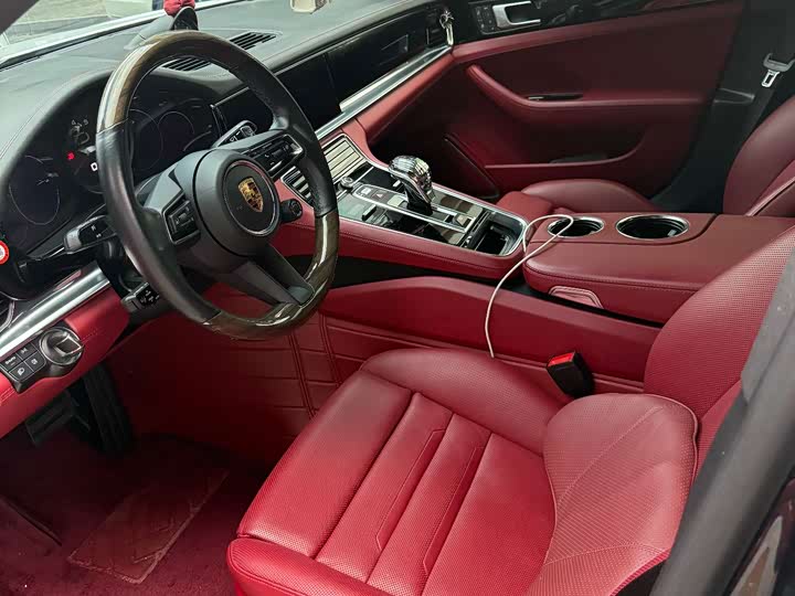 Фото 5 - Porsche Panamera