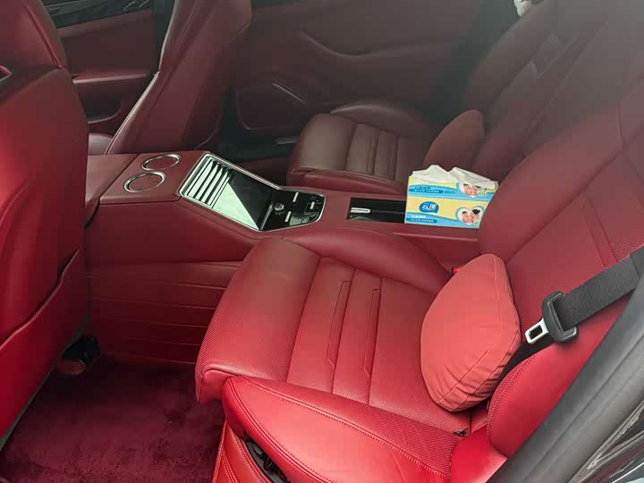 Фото 6 - Porsche Panamera