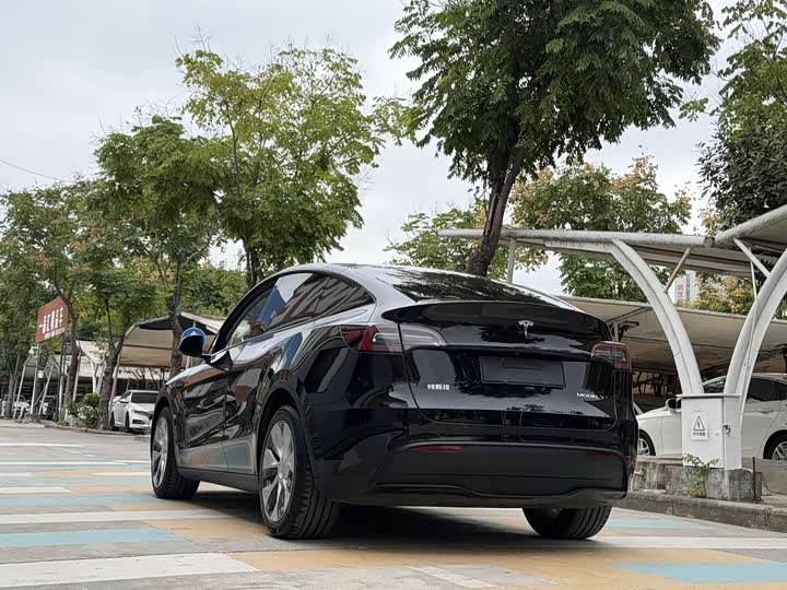 Фото 7 - Tesla Model Y