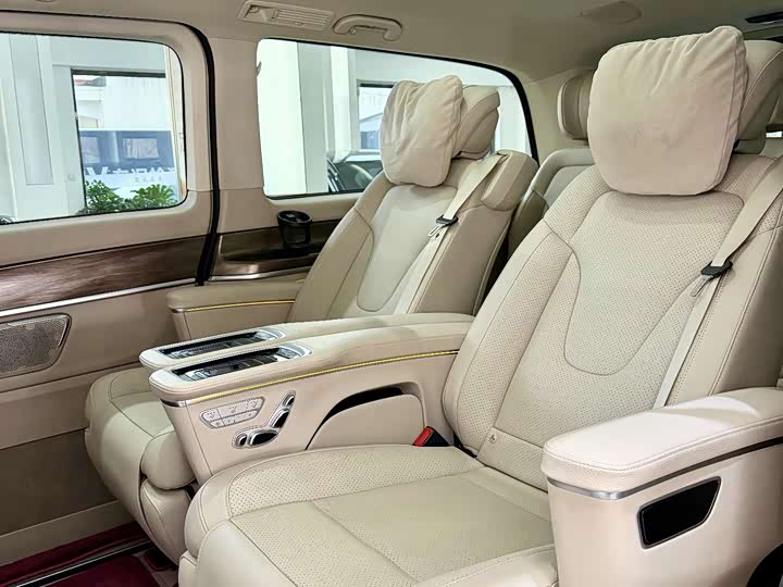 Mercedes-Benz V-Class 2021 2021款 V 260 L 长轴距尊贵版