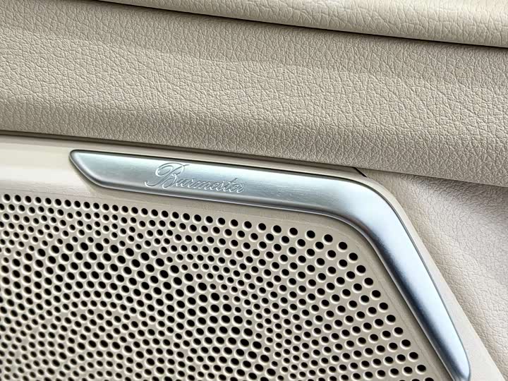 Mercedes-Benz V-Class 2021 2021款 V 260 L 长轴距尊贵版