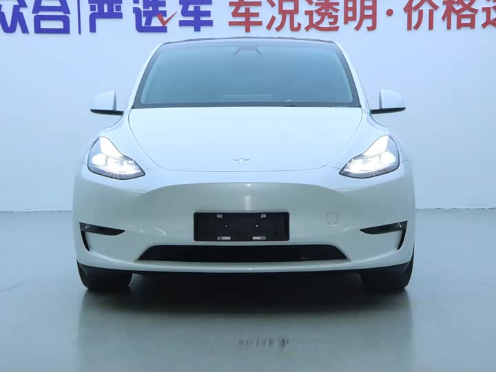 Фото 3 - Tesla Model Y