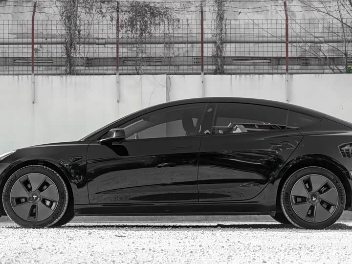 Фото 7 - Tesla Model 3