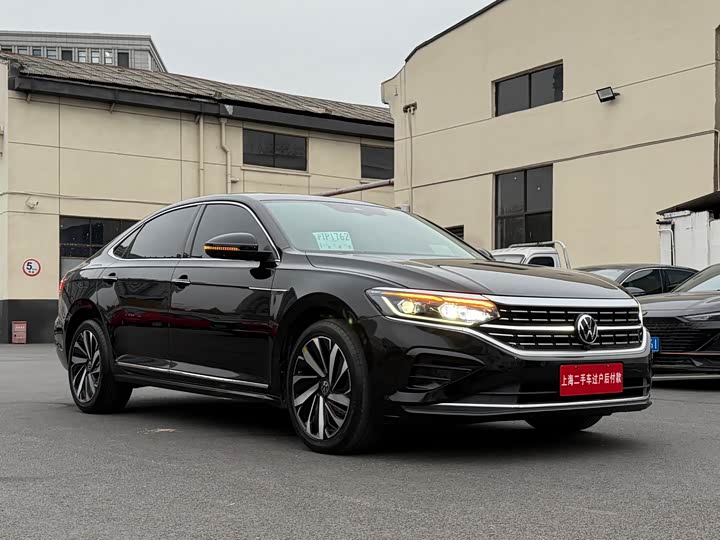 Фото 3 - Volkswagen Passat