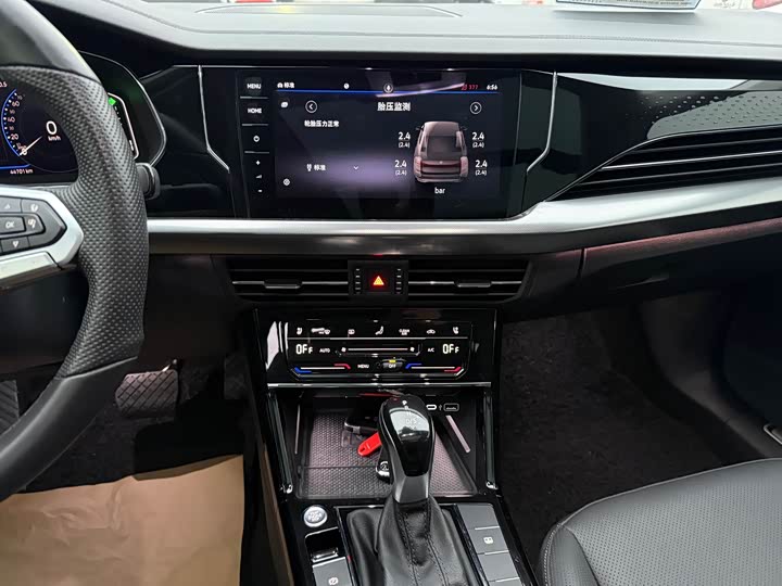 Фото 7 - Volkswagen Passat