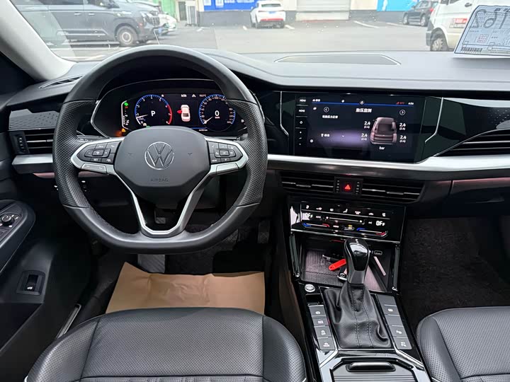 Фото 9 - Volkswagen Passat