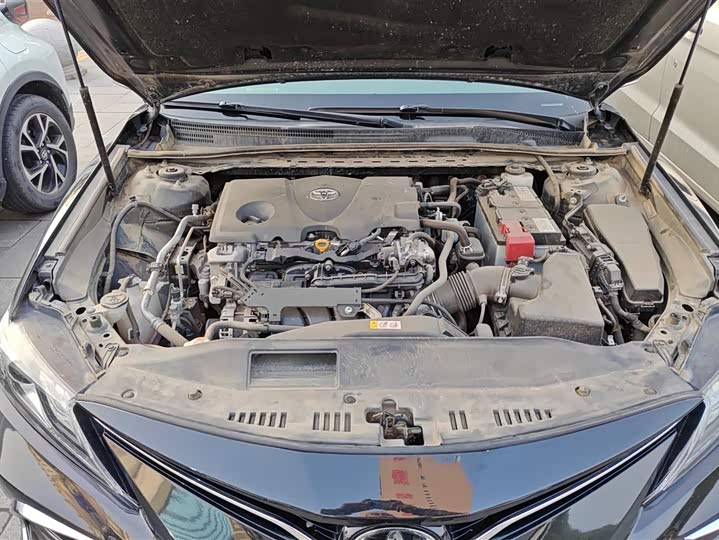 Фото 9 - Toyota Camry