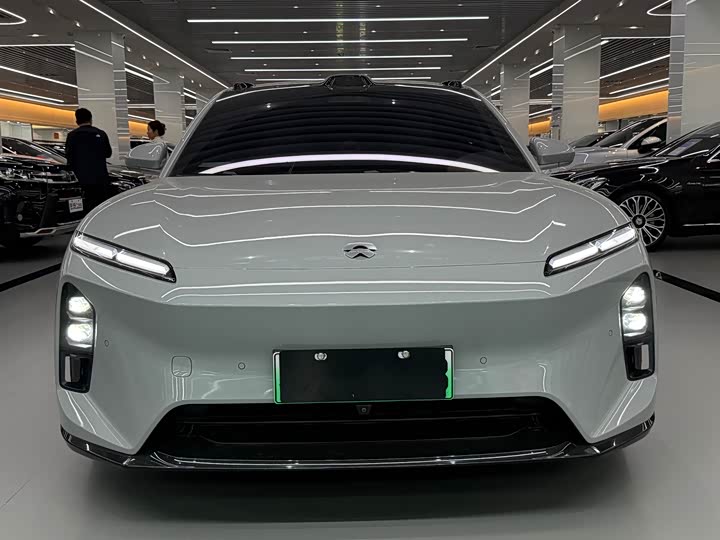 Фото 3 - Nio ET5T