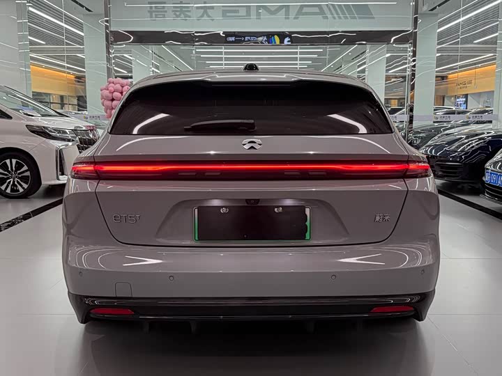 Фото 8 - Nio ET5T