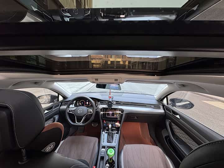 Фото 8 - Volkswagen Magotan