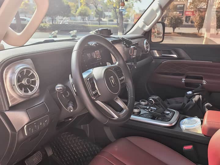 Фото 6 - Tank 300