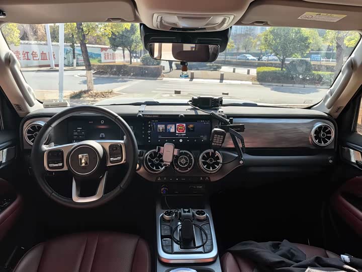 Фото 7 - Tank 300