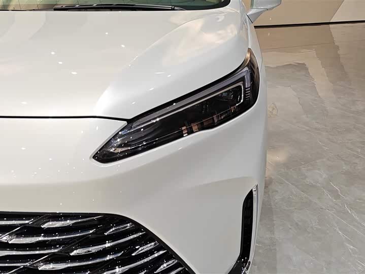 Фото 5 - Buick GL8 Hybrid