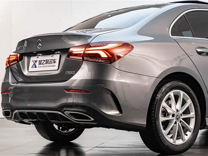 Фото 8 - Mercedes-Benz A-Class