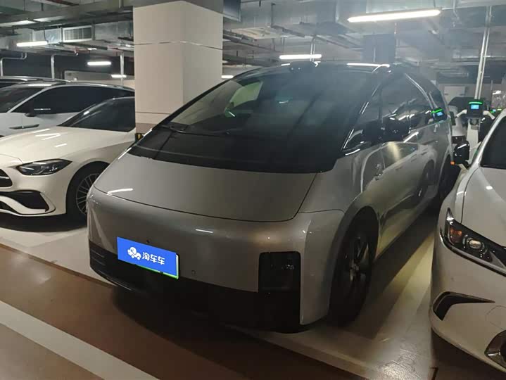 Фото 1 - LiXiang Mega