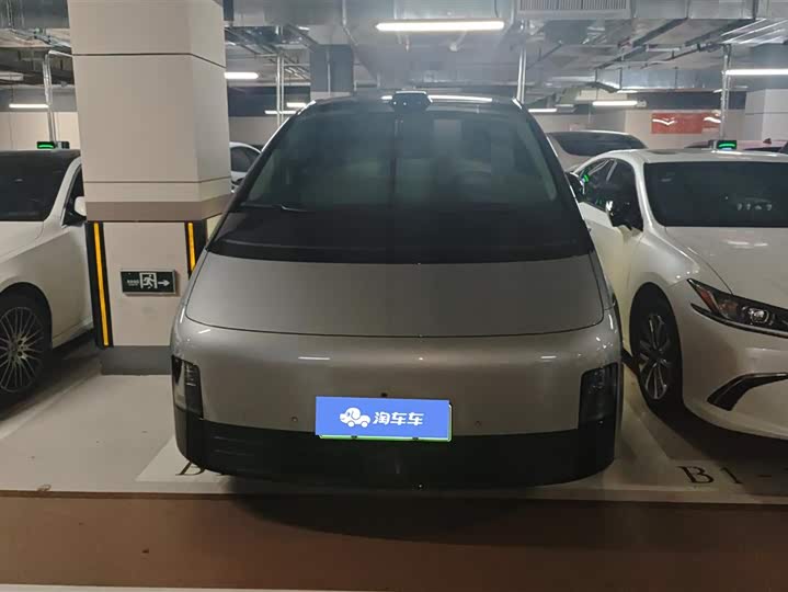 Фото 2 - LiXiang Mega