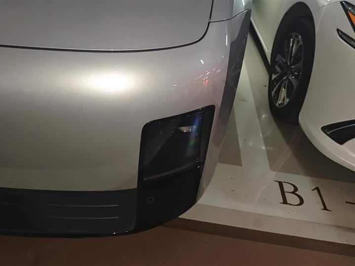 Фото 5 - LiXiang Mega