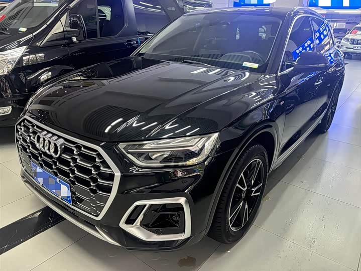 Фото 1 - Audi Q5L