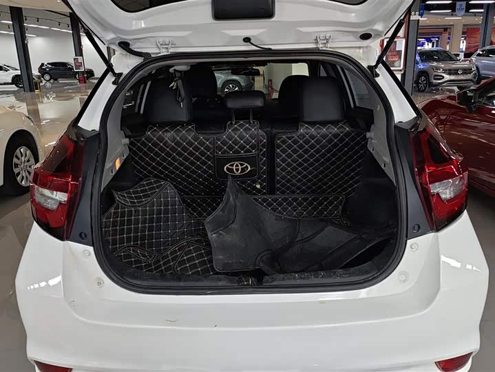 Фото 4 - Toyota Vios FS