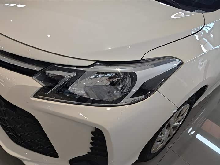 Фото 5 - Toyota Vios FS