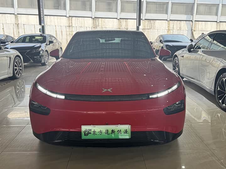 Фото 2 - XPeng P7