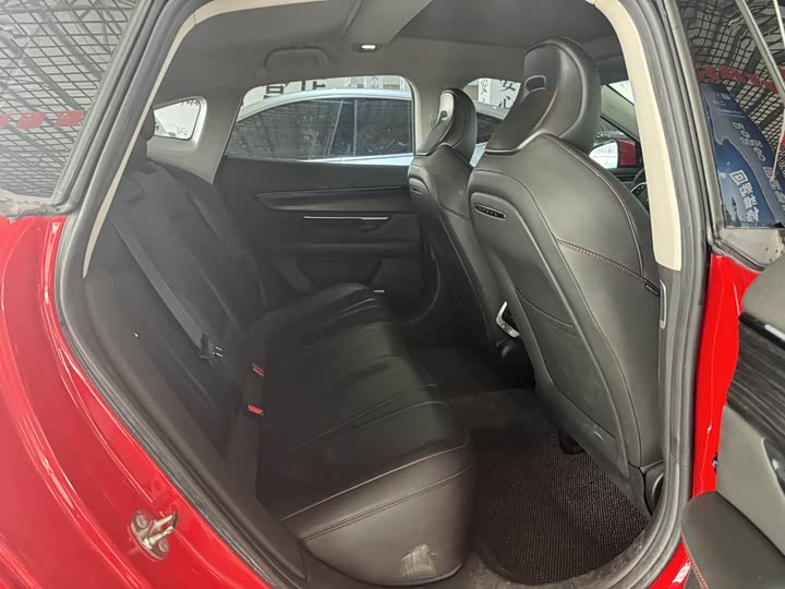 Фото 6 - XPeng P7