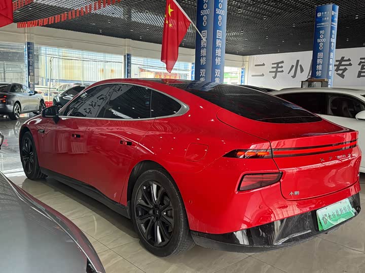 Фото 9 - XPeng P7