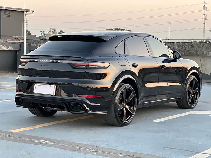 Фото 3 - Porsche Cayenne