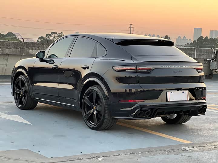 Фото 4 - Porsche Cayenne