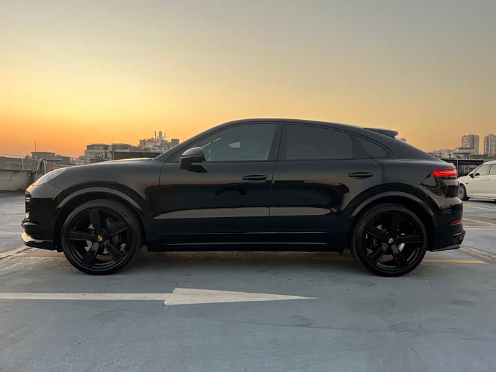 Фото 8 - Porsche Cayenne