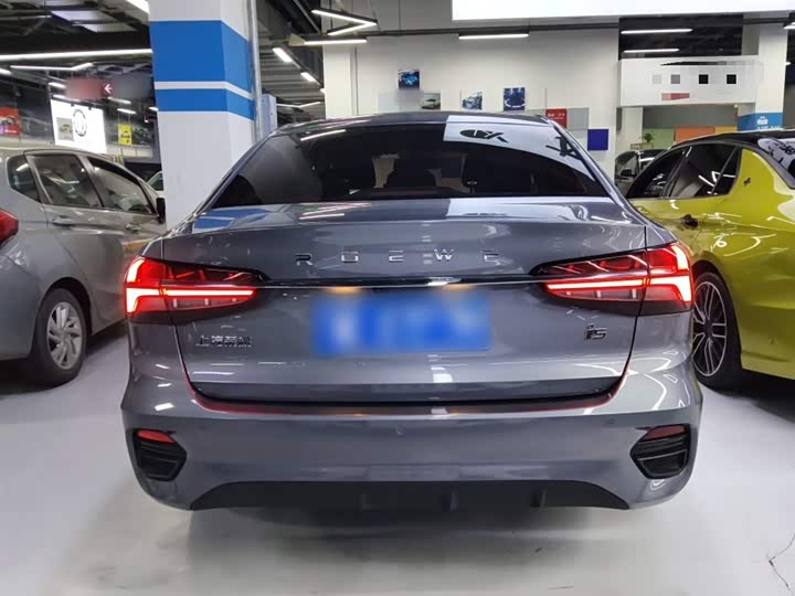 Фото 6 - Roewe i5