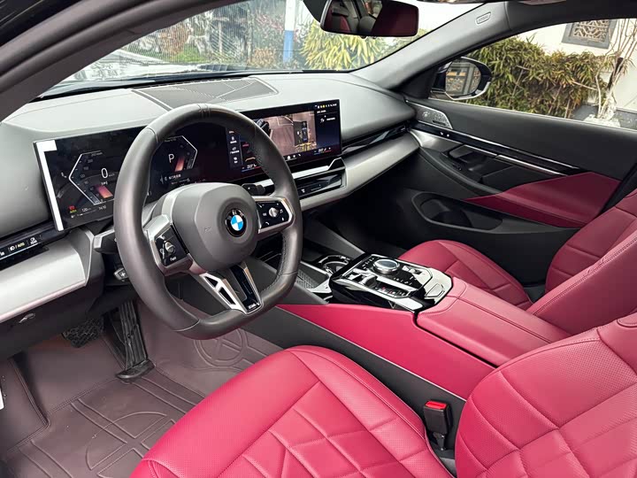 Фото 8 - BMW 5 Series