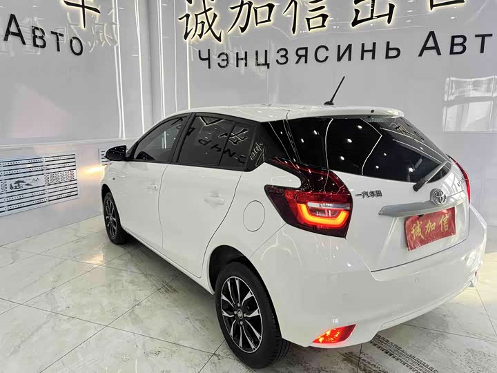 Фото 2 - Toyota Vios FS