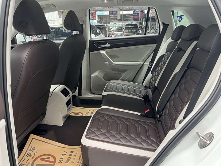 Фото 8 - Volkswagen Tayron