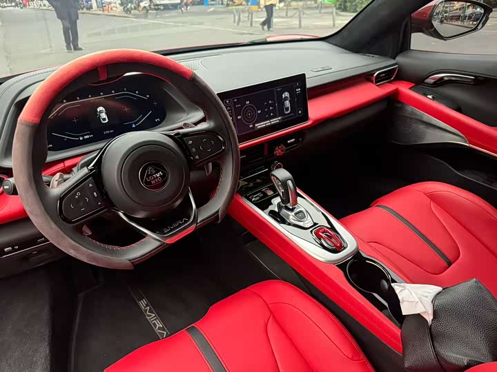 Фото 6 - Lotus Emira