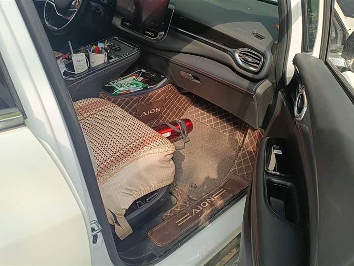 Фото 8 - GAC Aion V