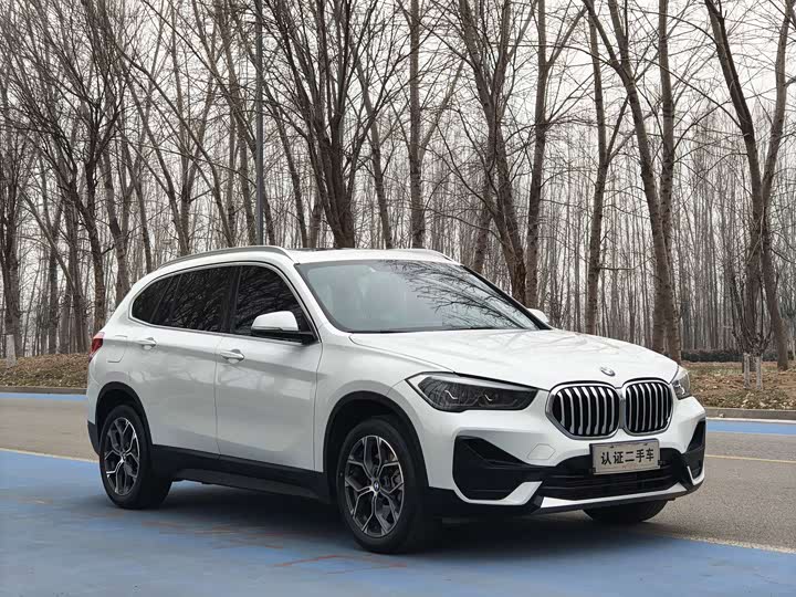 Фото 3 - BMW X1