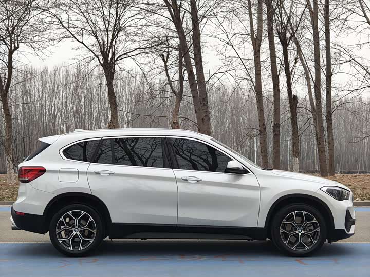 Фото 4 - BMW X1