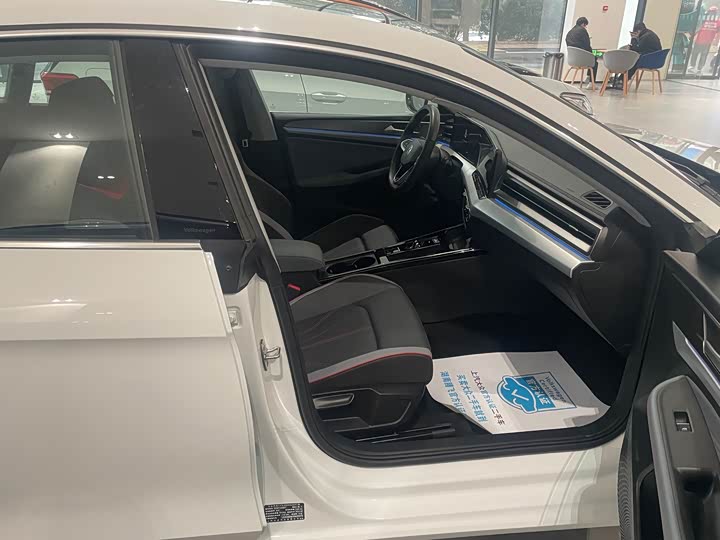 Фото 6 - Volkswagen Lamando L