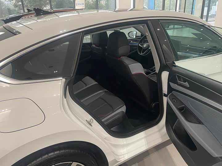 Фото 7 - Volkswagen Lamando L