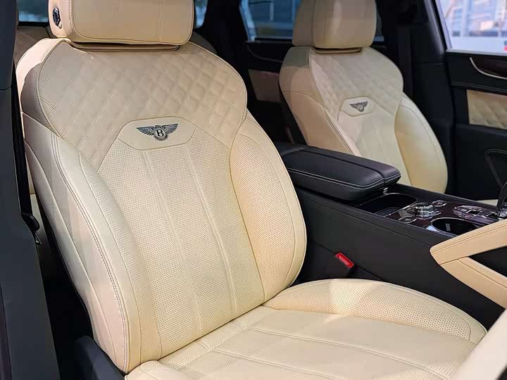 Фото 5 - Bentley Bentayga