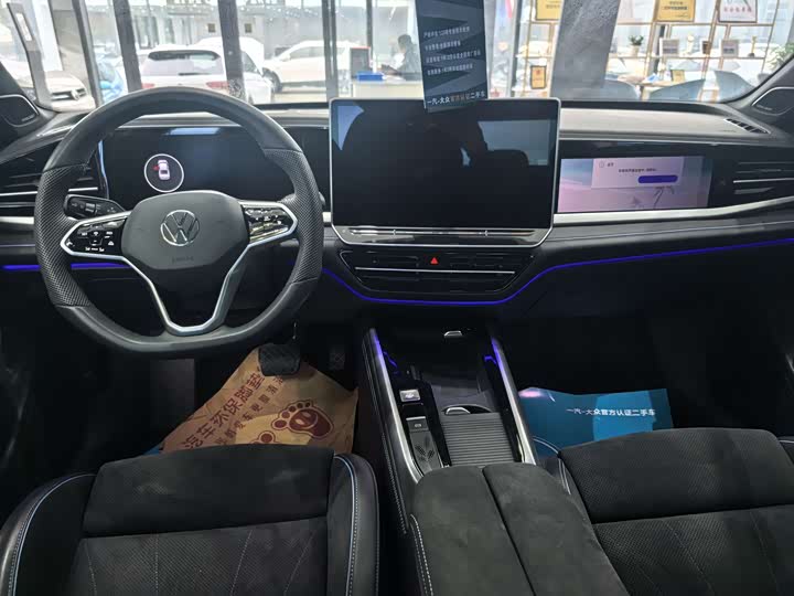 Фото 9 - Volkswagen Passat