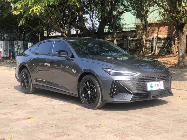 Фото 3 - Changan UNI-V