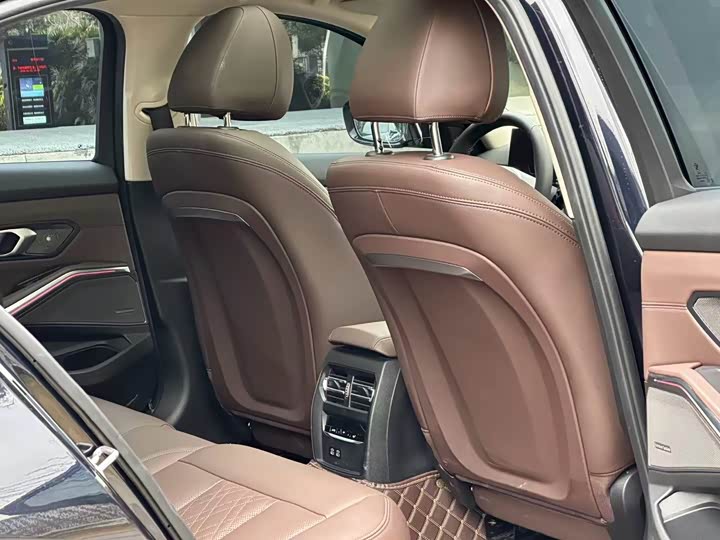 Фото 8 - BMW 3 Series